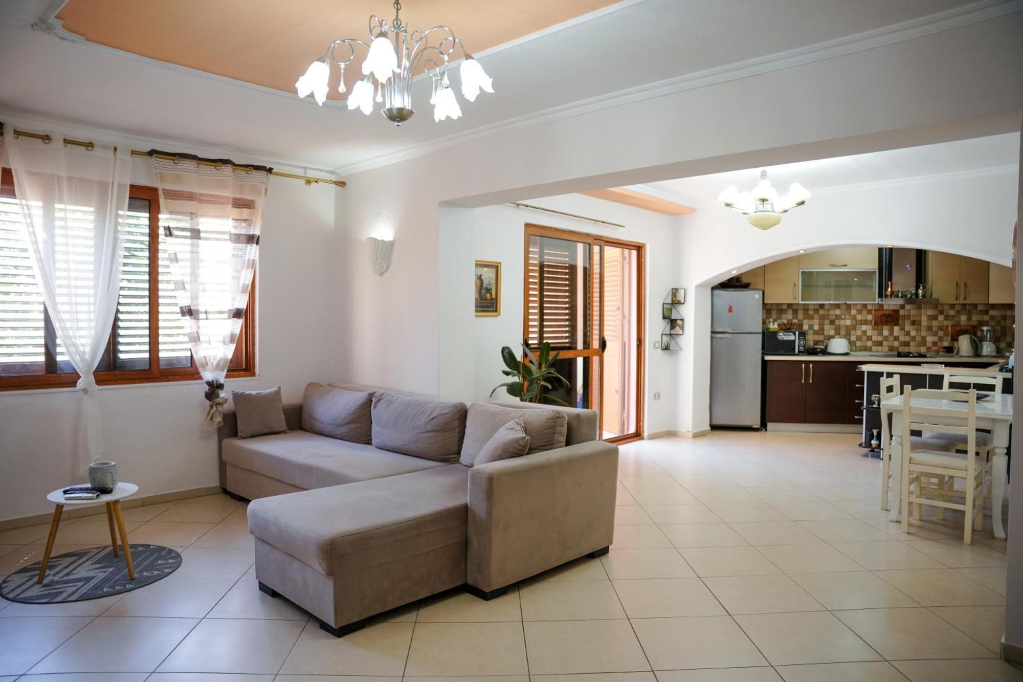 Tirana Centre Lions Gate 1 Apartment Экстерьер фото