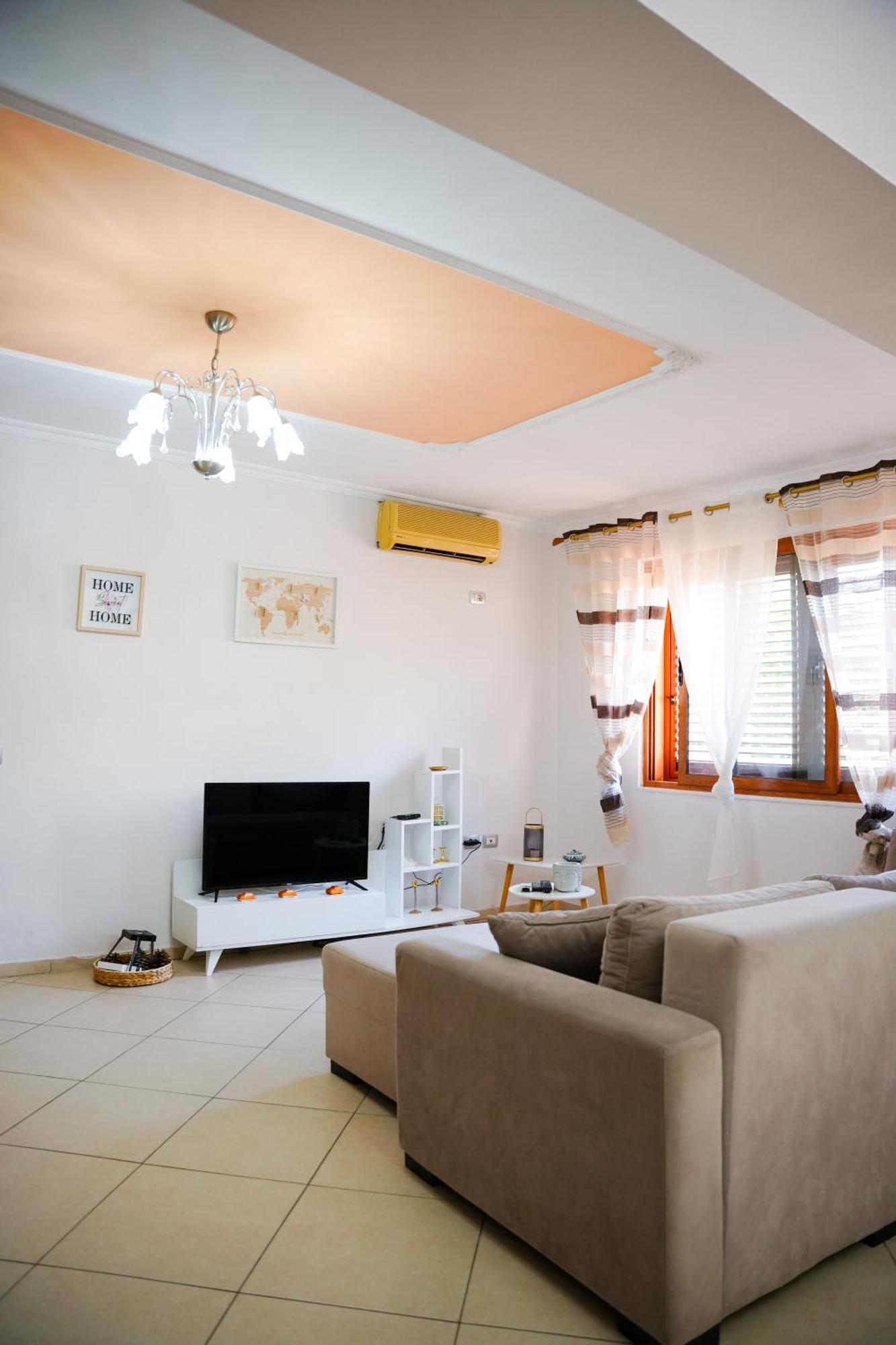 Tirana Centre Lions Gate 1 Apartment Экстерьер фото